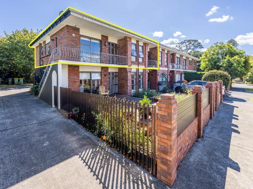 6/1A Shipherds Avenue, Epsom