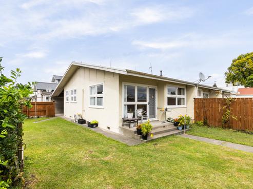 400 Southland Road, Hastings
