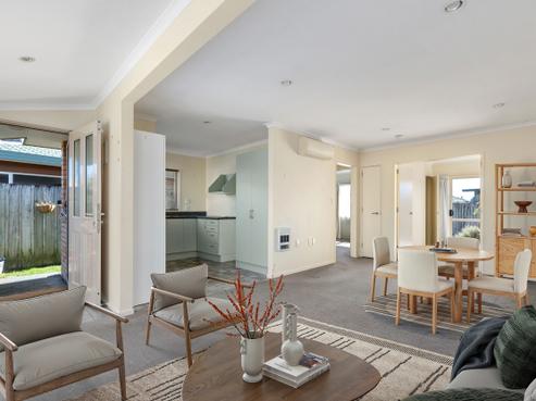 33/2 William Donald Drive, Solway