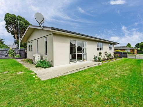 14 Iona Court, Strathern