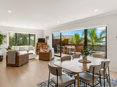77 Maka Terrace, Orewa
