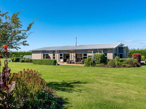 14 Whitcombe Place, Darfield