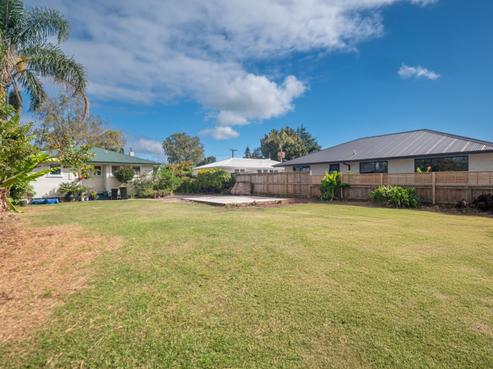 52 Hall Road, Matua