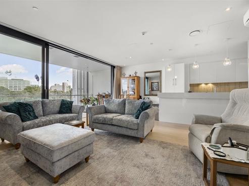 201/223A Green Lane West, Epsom