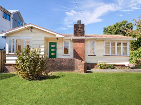 5 Flanshaw Road, Te Atatu South