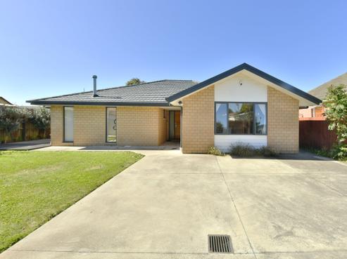 3B Dickson Crescent, Hornby