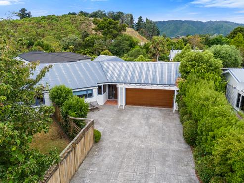 16 Alexander Street, Waikanae