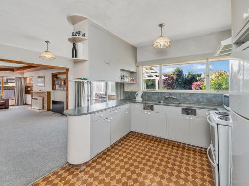 8 Fatima Street, Redwood