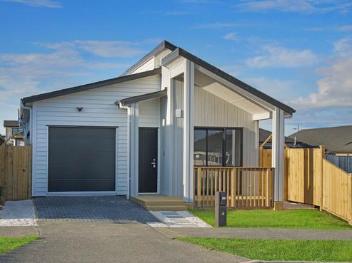 15 Cronshaw Road, Karaka