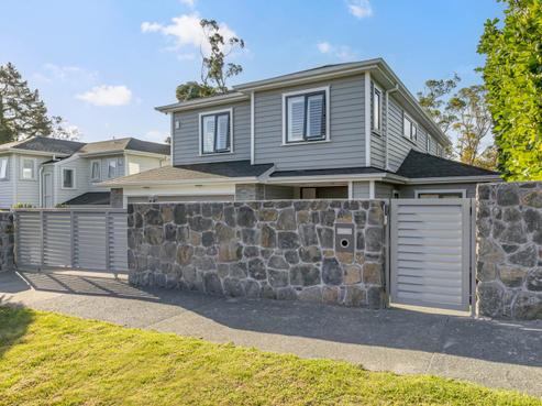 35 Chatham Avenue, Mount Albert