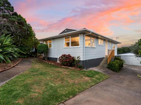 18 Harmel Road, Glendene
