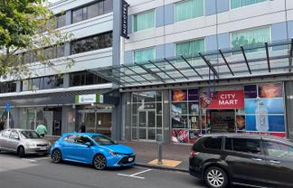 Starter office/retail on Victoria