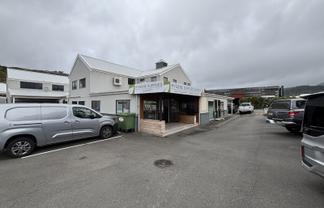 High-Profile Office/Showroom in Kenepuru