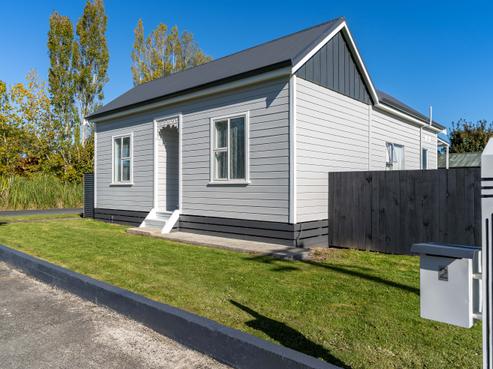 2 Queen Street, Milton