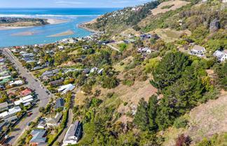 1 Red Rock Lane, Moncks Bay