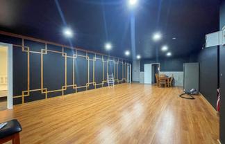 VERSATILE LIVE/WORK OR WELLNESS SPACE
