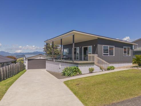 129 Centennial Drive, Whitianga