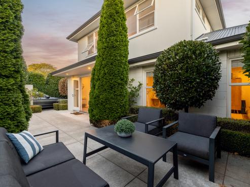1/58 Office Road, Merivale