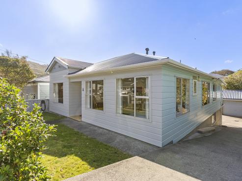 16 Tamar Street, Island Bay