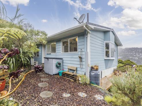 2B Chancellor Way, Crofton Downs