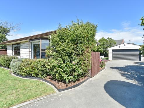 97 Bayswater Crescent, Bromley