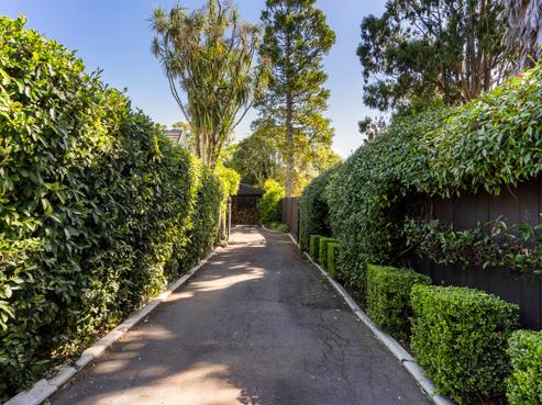 1/163 Atkinson Road, Titirangi