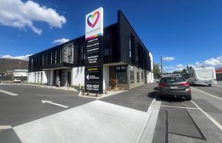 Available now - Near-new commercial building