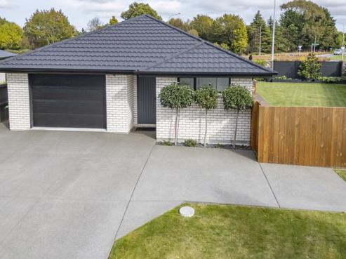 24 John Raven Lane, Woodend