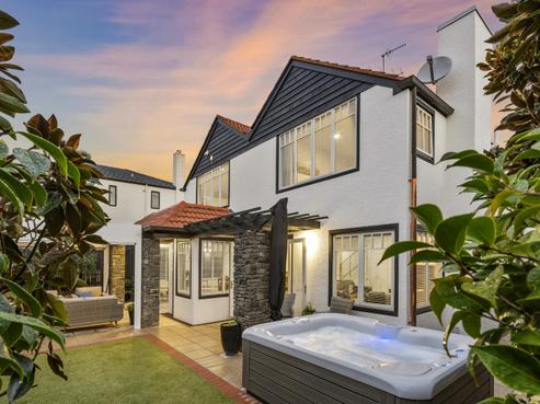 5A Rarangi Road, Saint Heliers