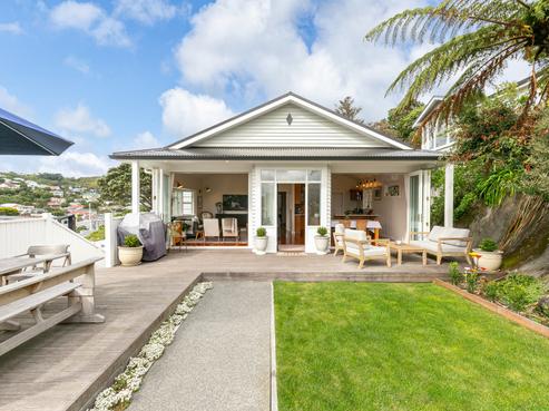 25 Waikato Street, Island Bay