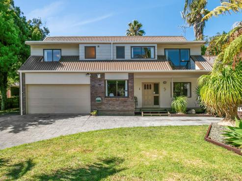 5 Gleneagles Grove, Wattle Downs