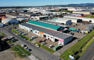 Bright, modern, well-located - Triton Ave Tenancy