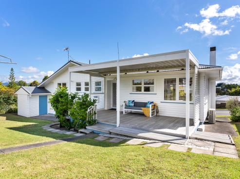 153 Edmonton Road, Te Atatu South