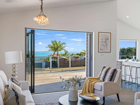 1319 Whangaparaoa Road, Army Bay