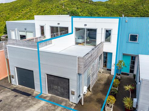 77 Saddleback Grove, Karori