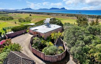 76 Mountfield Road, Waipu