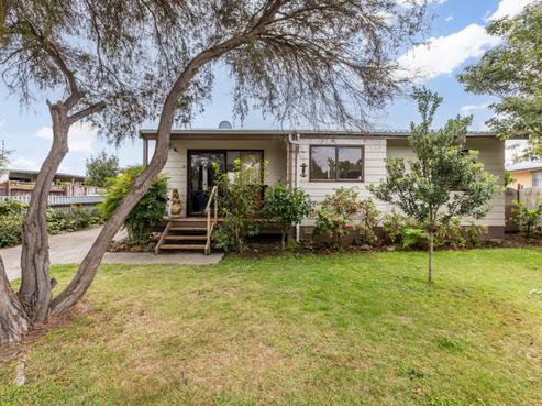 32A Spriggs Crescent, Greenmeadows
