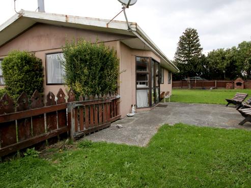 90 Dunbeath Crescent, Kew