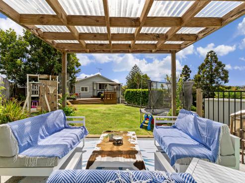 17 Utting Street, Birkdale