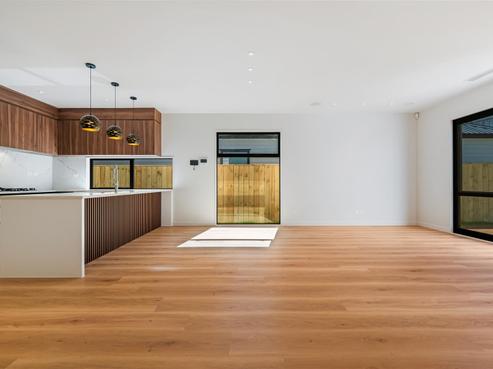 21 Whakairo Crescent, Gulf Harbour