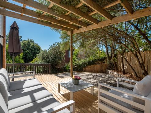 12B Helicon Place, Totara Vale