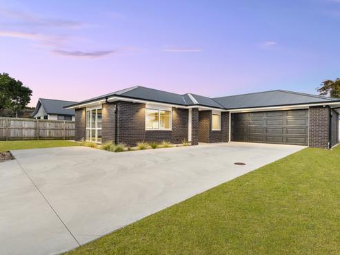 6 Carrick Robertson Place, Waihi