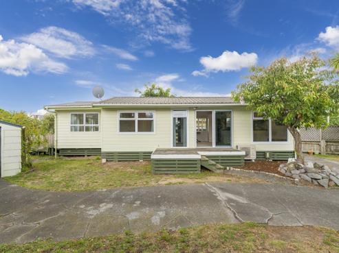 16 Hatepe Avenue, Taupo