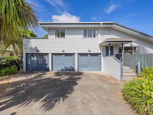 2 Redwood Drive, Massey