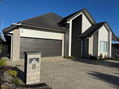 8 Kingfisher Road, Silverdale