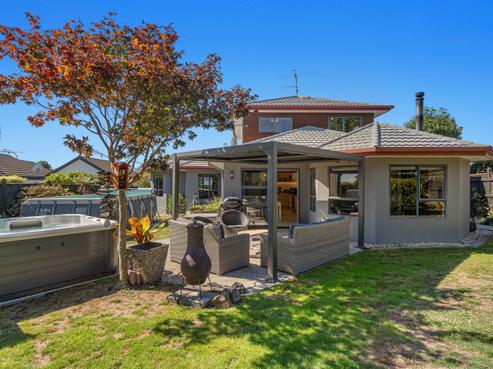 49 Olympus Way, Richmond