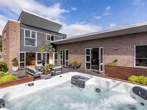 6 Lodge Place, Ilam