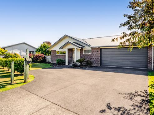 10 Estate Grove, Inglewood