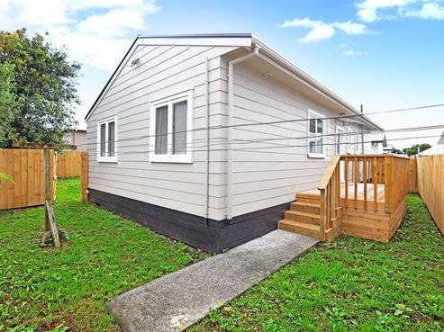 13B Templeton Place, Clendon Park