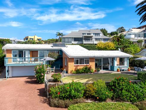 30 Upper Chelverton Drive, Red Beach